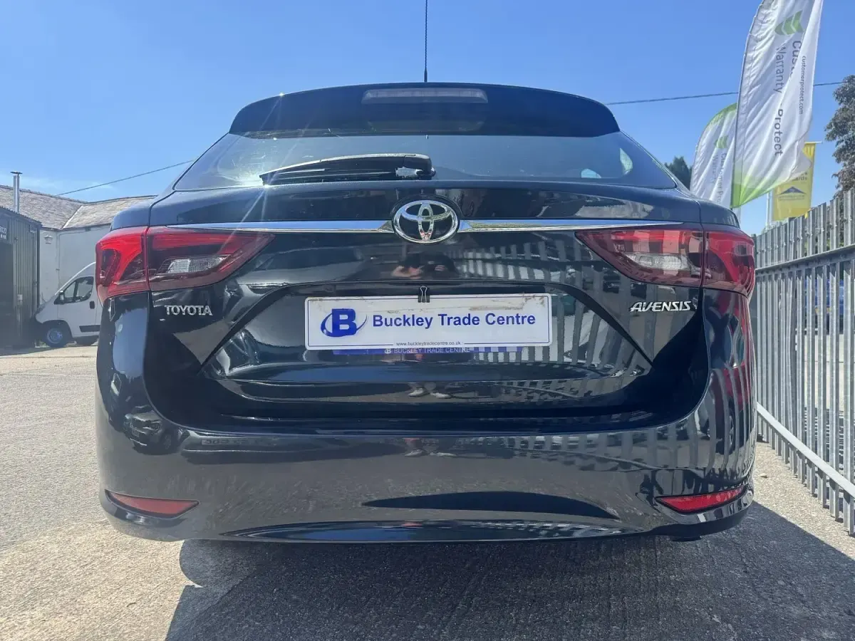 Used Toyota Avensis Business Edition 2016 Grey Estate