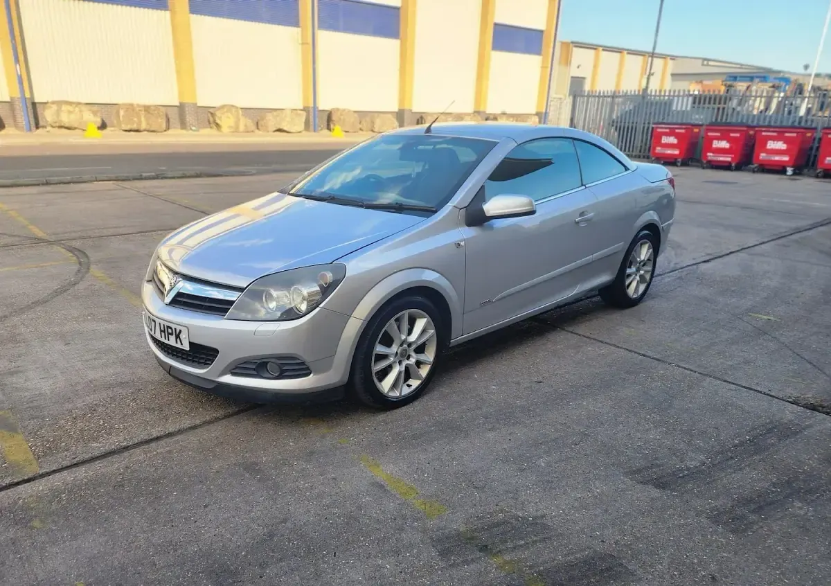 Used Vauxhall Astra Cabriolet Design Edition 2007 Silver Cabriolet