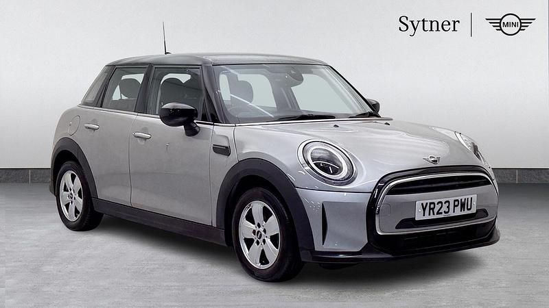 Used Mini Cooper Classic 134 HP (98 kW) 2023 Silver Hatchback
