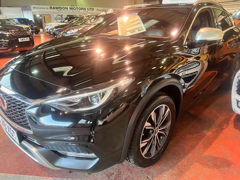 Black Used 2018 Infiniti QX30 Premium MPV | £11,440 - Image 1/4