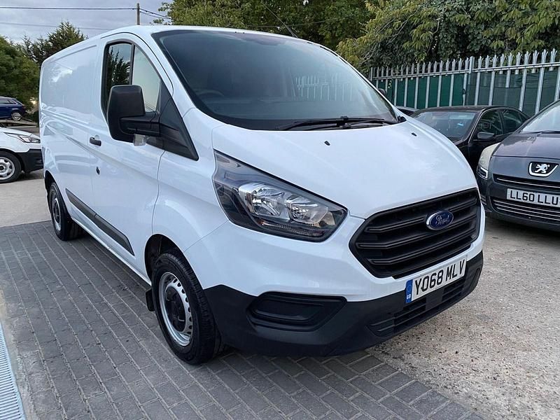 White Used 2019 Ford Transit Custom Van | £7,891 (Fair price) - Image 1/4