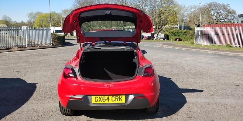 Red Used 2014 Vauxhall Astra GTC Sport Hatchback | £1,995 (Super price) - Image 1/4