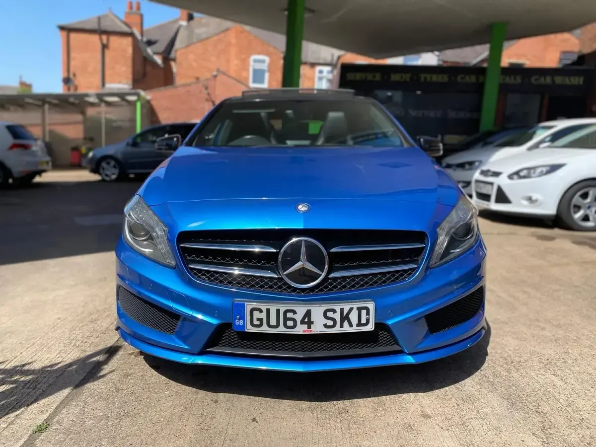 Usado Mercedes A220 AMG 2014 Azul Citadino
