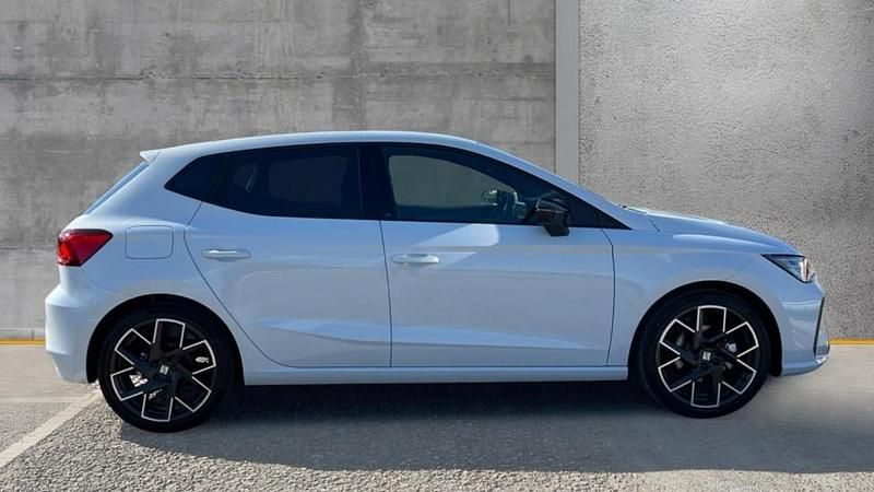 New Seat Ibiza FR Sport 115 HP (84 kW) 2026 Metallic  glacial white Hatchback