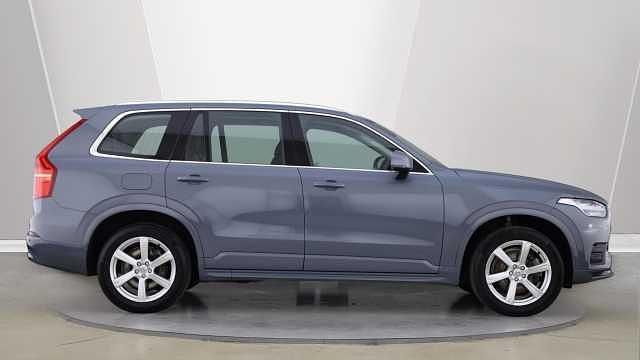 Used Volvo XC90 Core 250 HP (183 kW) 2023 SUV