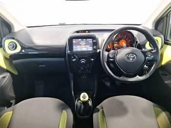 Used Toyota Aygo X-cite 68 HP (50 kW) 2017 Yellow Hatchback