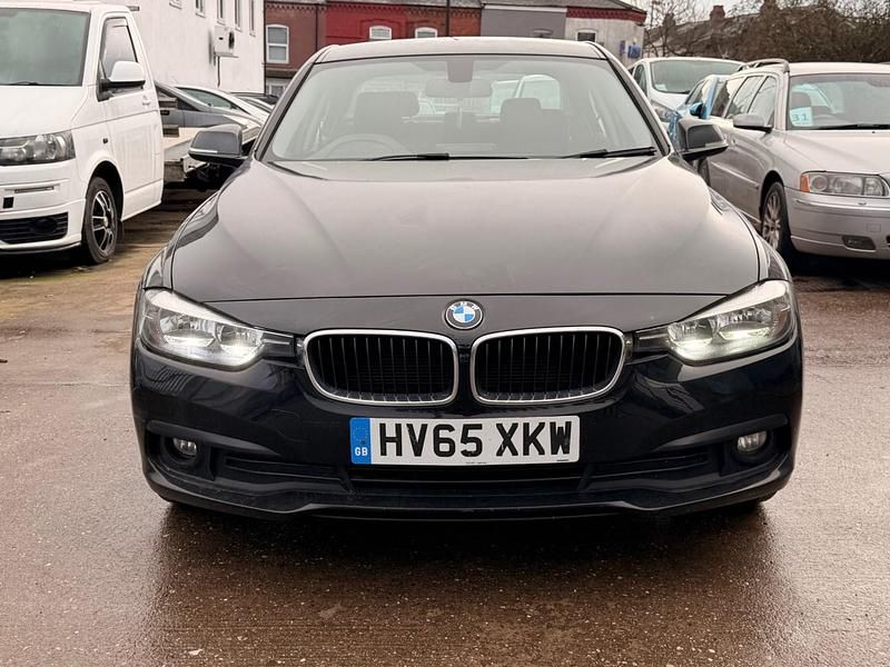 Used BMW 318 2015 Black Sedan