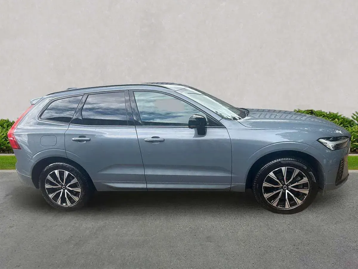 Used Volvo XC60 Plus 197 HP (144 kW) 2022 Grey SUV