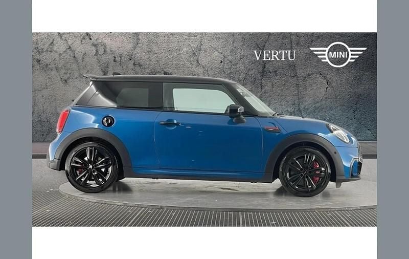 Used Mini John Cooper Works Premium Plus 231 HP (169 kW) 2023 Blue Hatchback