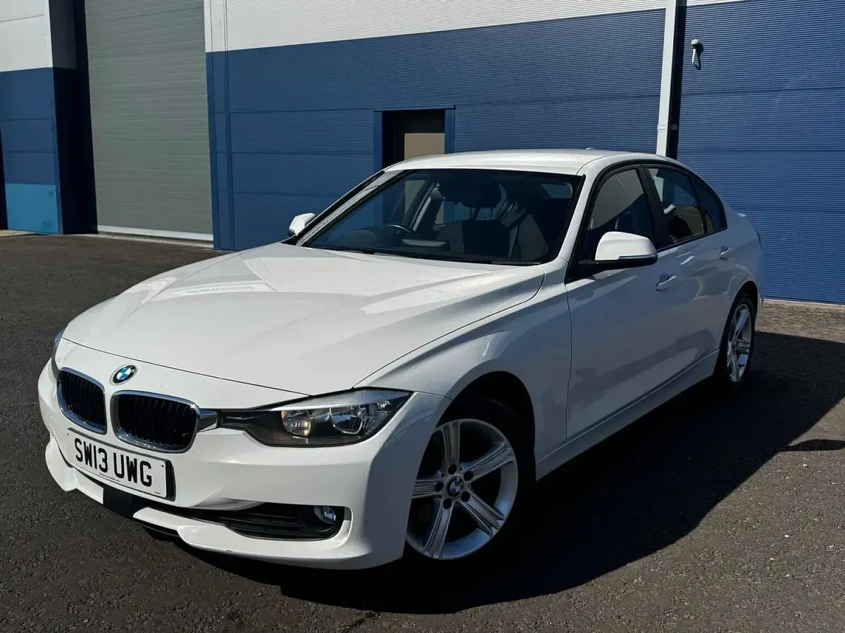 Used BMW 320 2013 White Sedan