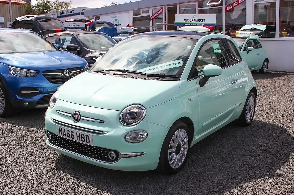 Used Fiat 500 Lounge 69 HP (50 kW) 2016 Green Hatchback