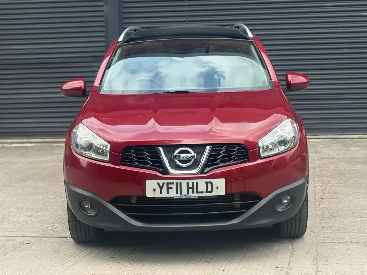Used Nissan Qashqai +2 N-TEC 2011 Red SUV