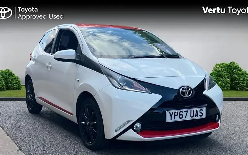 Used Toyota Aygo x-press 69 HP (50 kW) 2017 Hatchback