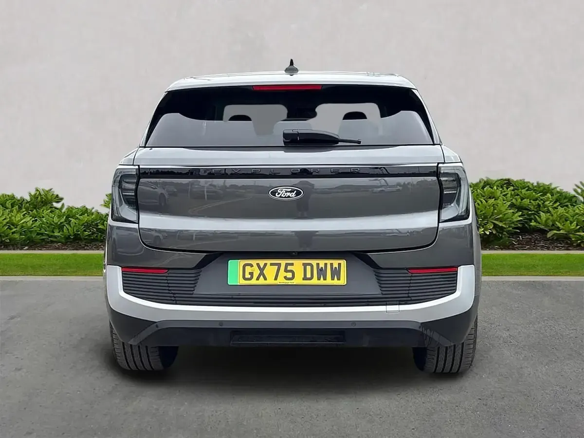 Used Ford Explorer Select 210 kW (286 HP) 2025 Grey SUV