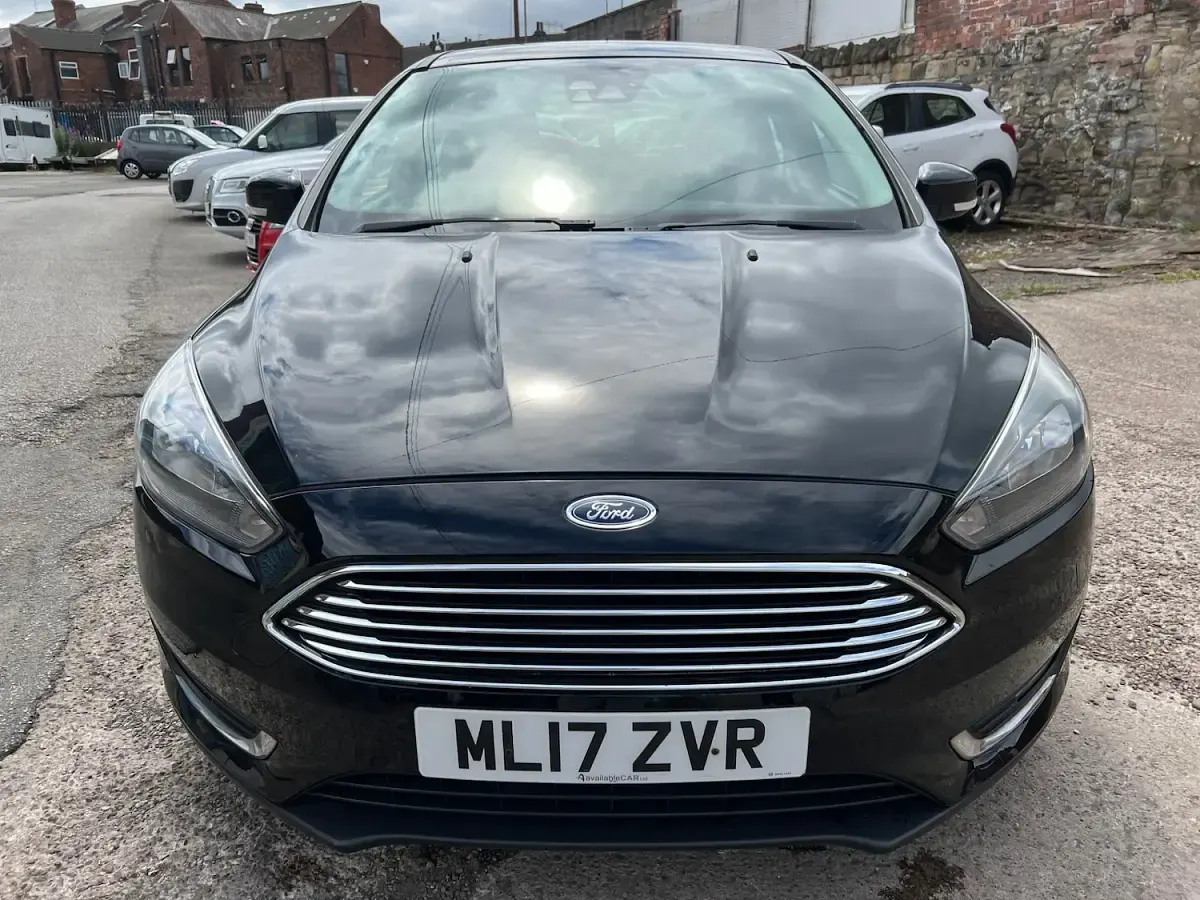 Used Ford Focus Titanium 120 HP (88 kW) 2017 Black Hatchback