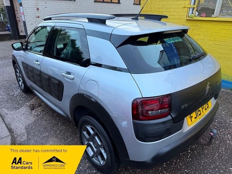 Used Citroën C4 Cactus Feel 100 HP (73 kW) 2015 Silver Hatchback