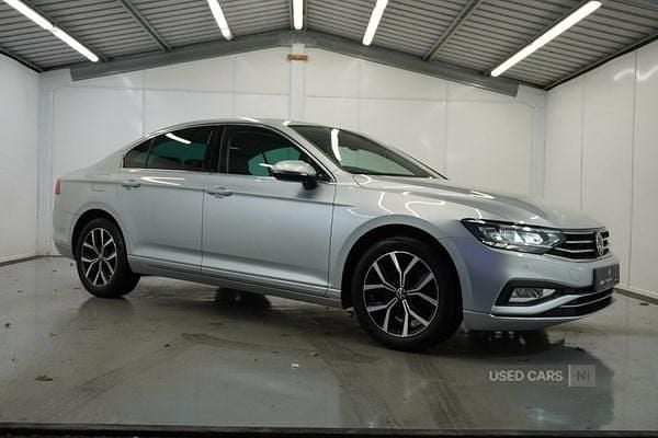 Used VW Passat SE 150 HP (110 kW) 2020 Silver Sedan