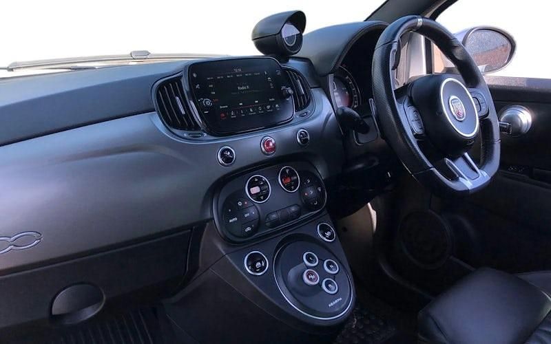 Usado Abarth 595 Turismo 167 CV (122 kW) 2022 Gris Utilitario