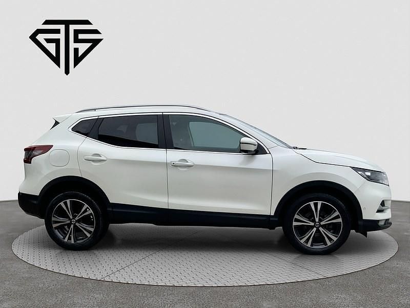 Used Nissan Qashqai N-Connecta 113 HP (83 kW) 2020 White SUV
