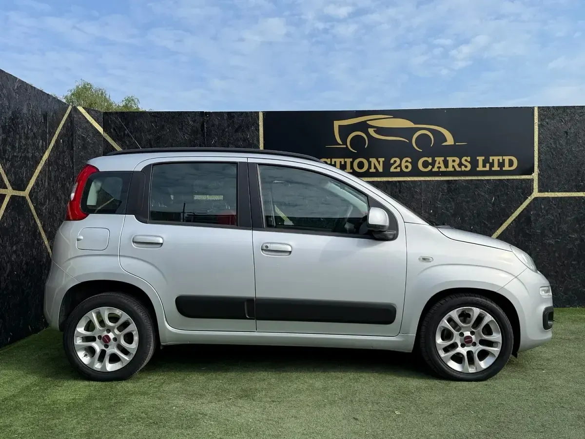 Used Fiat Panda Lounge 69 HP (50 kW) 2013 Silver Hatchback