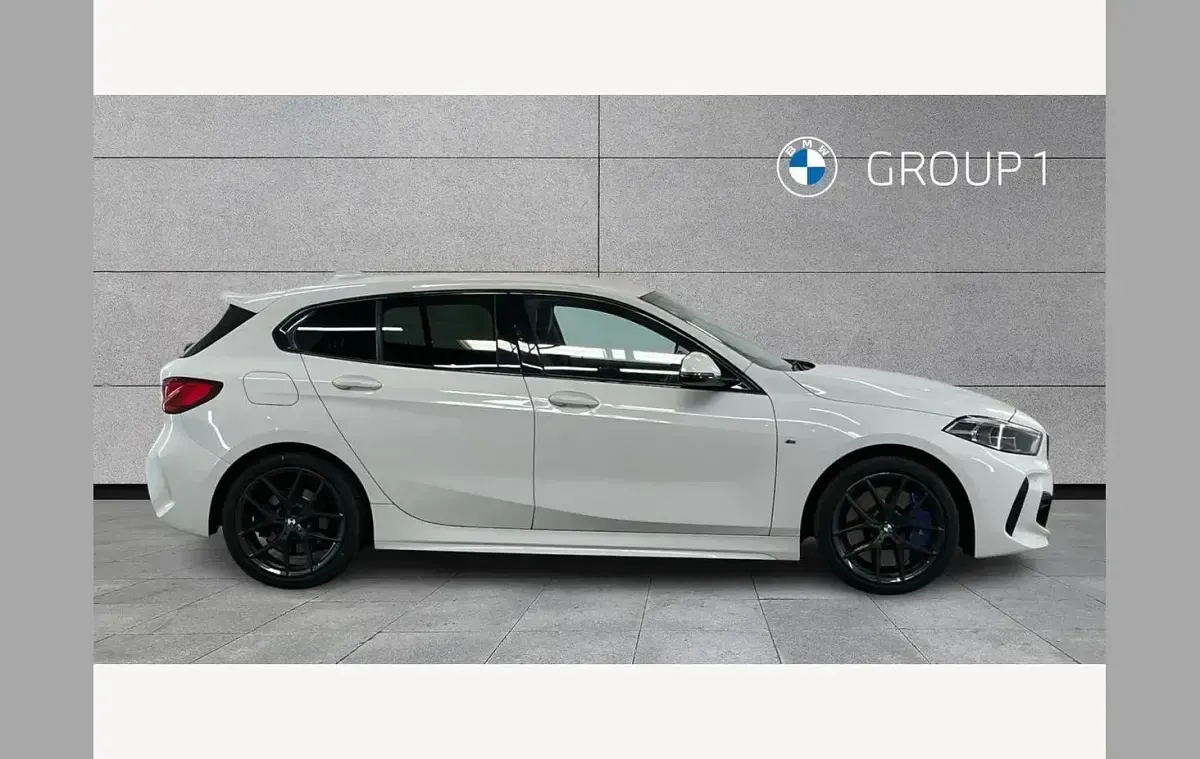 Used BMW 118 M Sport 134 HP (98 kW) 2021 White Hatchback