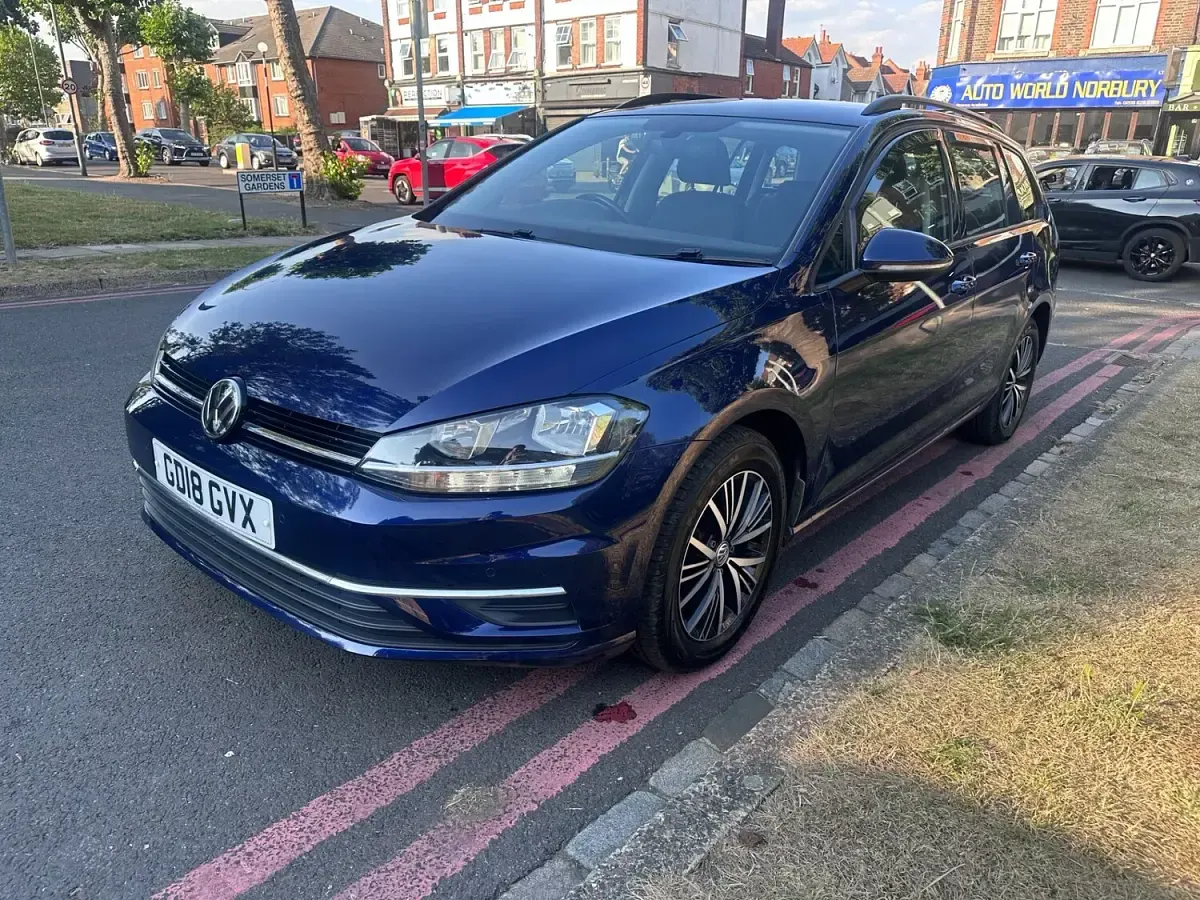 Used VW Golf VII SE 2018 Blue Estate