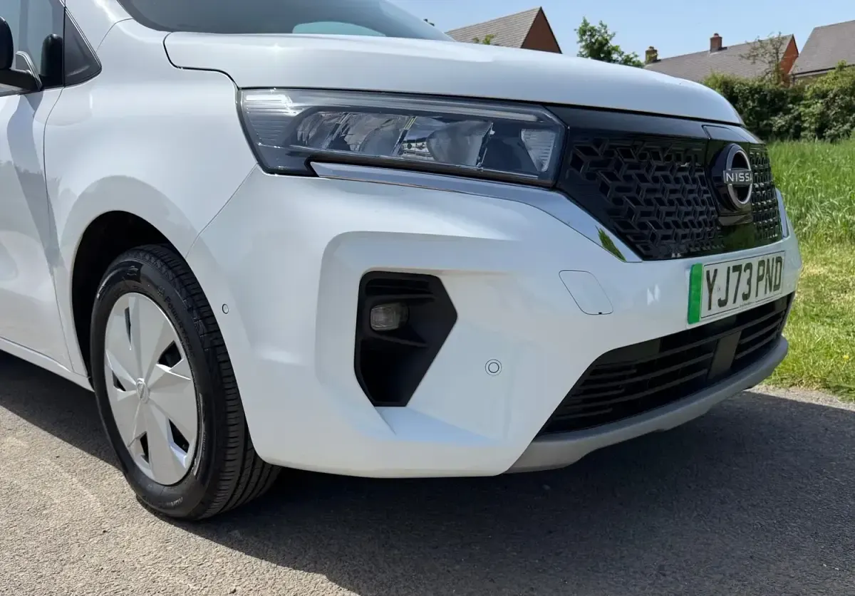 Usado Nissan Townstar Tekna 89 kW (122 HP) 2023 Branco Van