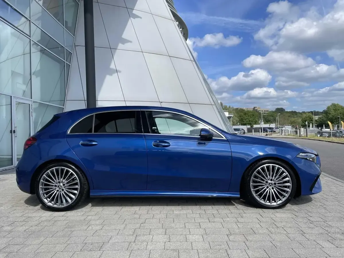 Used Mercedes A180 AMG Line Premium Plus 136 HP (100 kW) 2024 Blue Hatchback