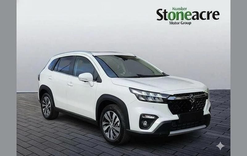 White New 2025 Suzuki SX4 S-Cross SUV | £26,450 (Fair price) - Image 1/4