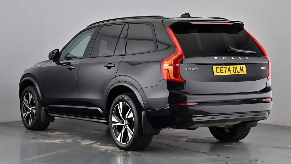 Begagnad Volvo XC90 Plus 2024 Svart SUV