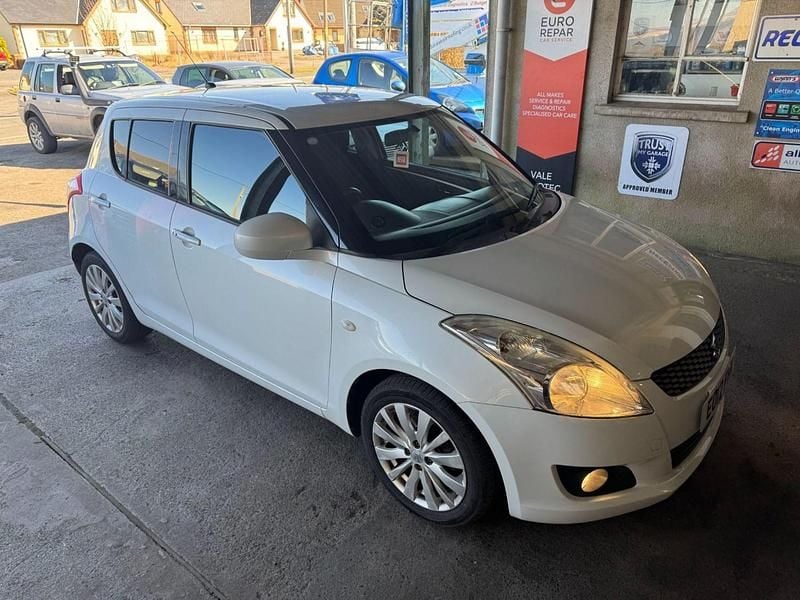 White Used 2012 Suzuki Swift SZ4 Hatchback | £3,200 (Fair price) - Image 1/4