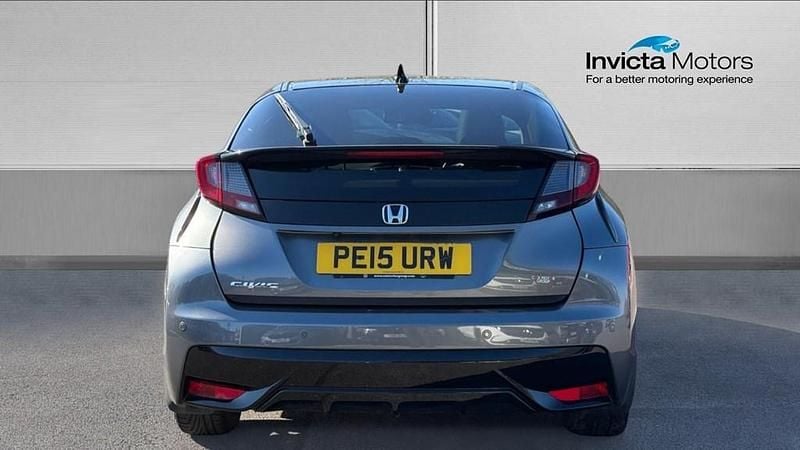 Begagnad Honda Civic SR 120 HK (88 kW) 2015 Grå Halvkombi