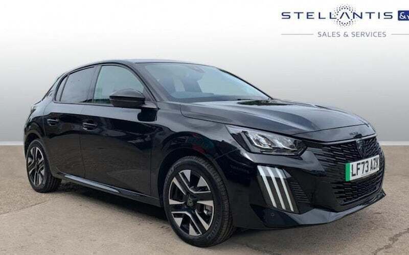 Used 2024 Peugeot e-208 Style Hatchback | £18,990 (Expensive) - Image 1/4