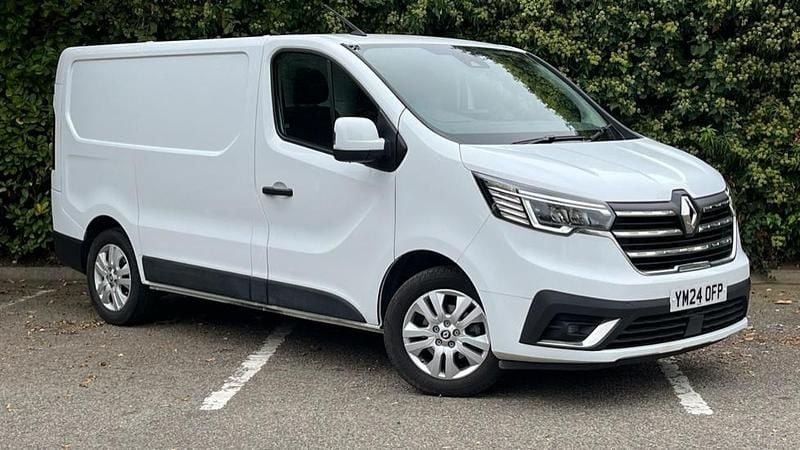 White Used 2024 Renault Trafic MPV | £18,290 (Super price) - Image 1/1