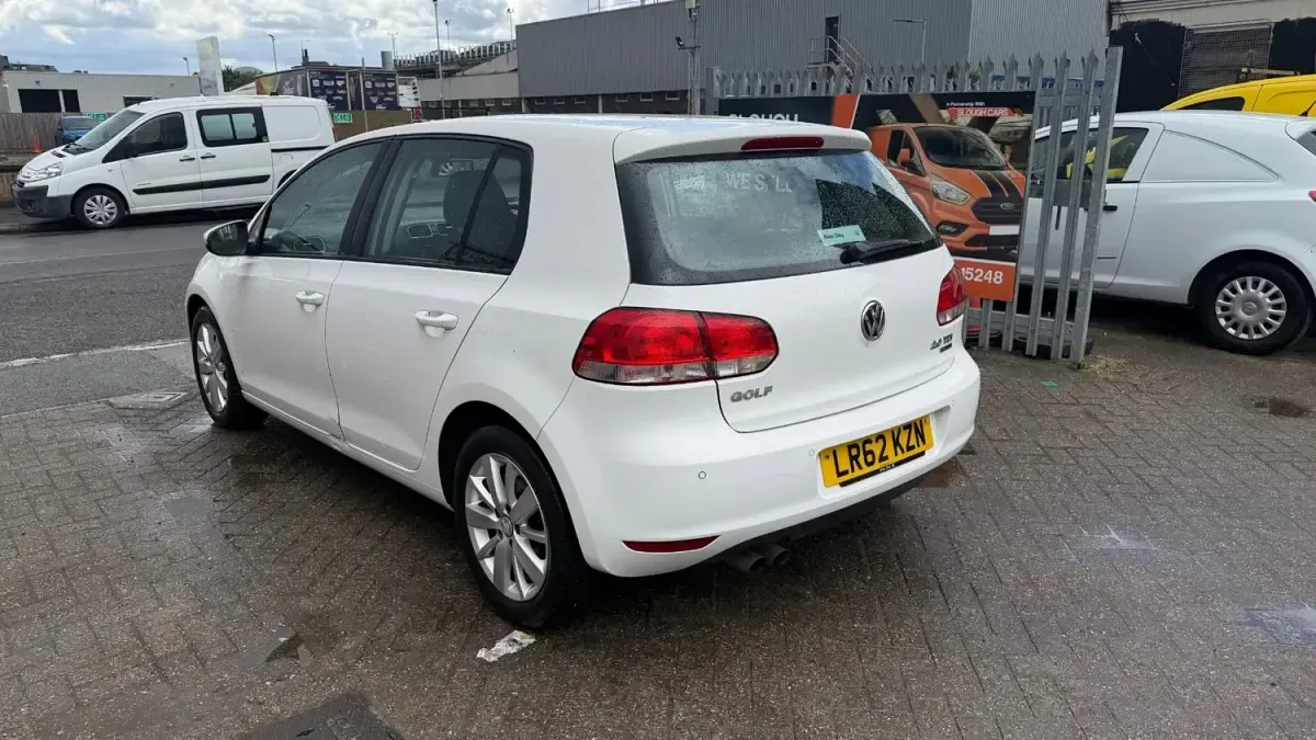 Second-hand VW Golf VII Match 140 CP (102 kW) 2012 Alb Hatchback