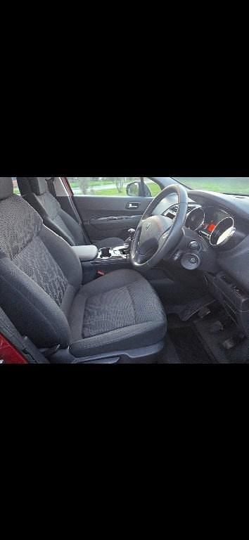 Used Peugeot 3008 Active 112 HP (82 kW) 2012 Red Estate