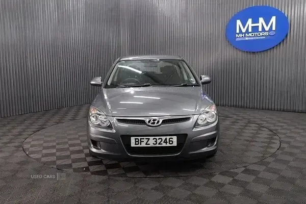 Used Hyundai i30 Comfort 124 HP (91 kW) 2010 Grey Hatchback