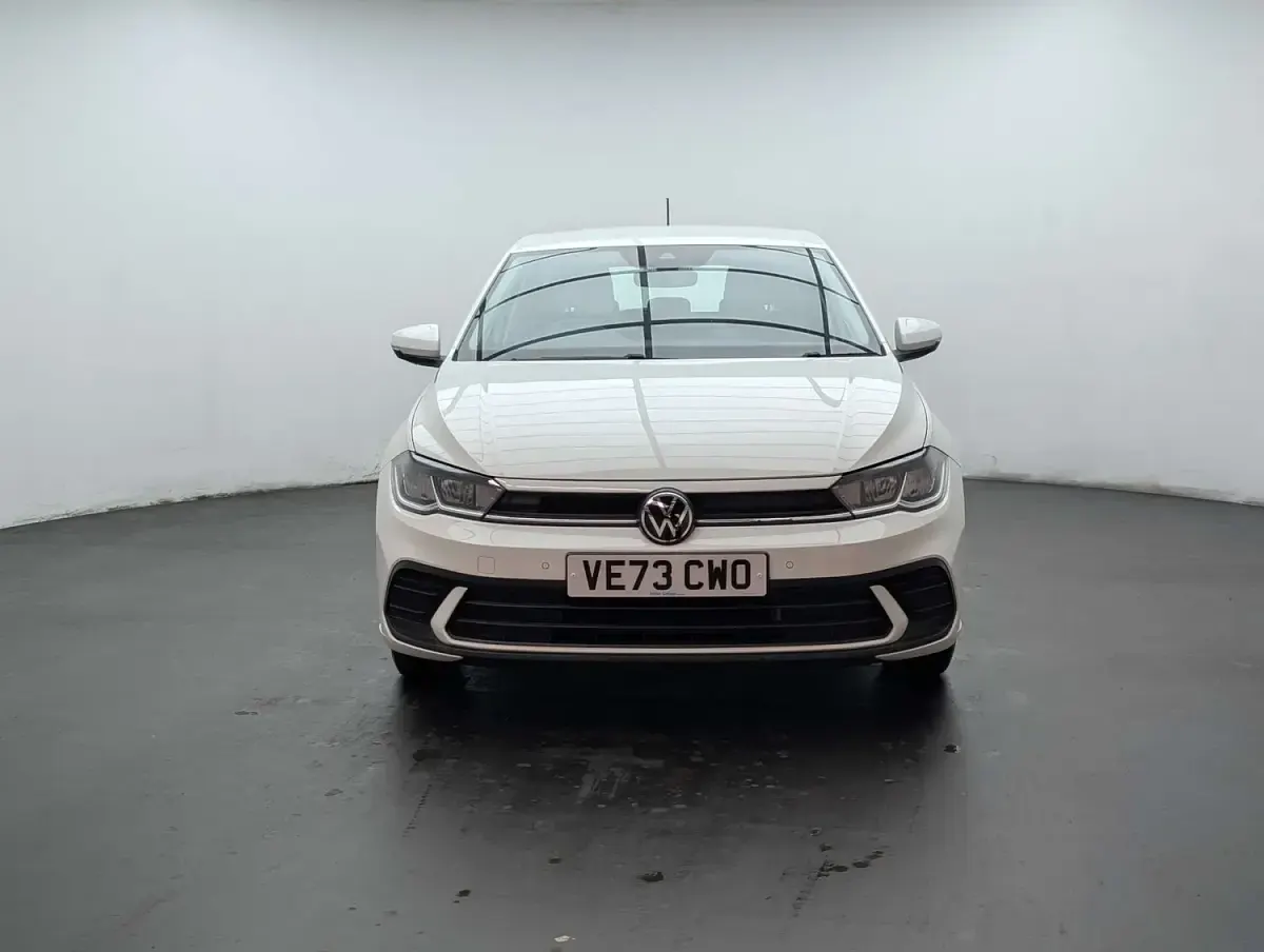 Used VW Polo Life 95 HP (69 kW) 2023 White Hatchback