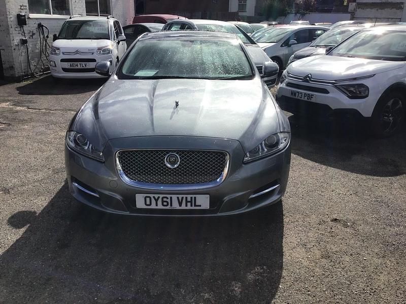 Used Jaguar XJ Premium Luxury 275 HP (202 kW) 2011 Grey Sedan