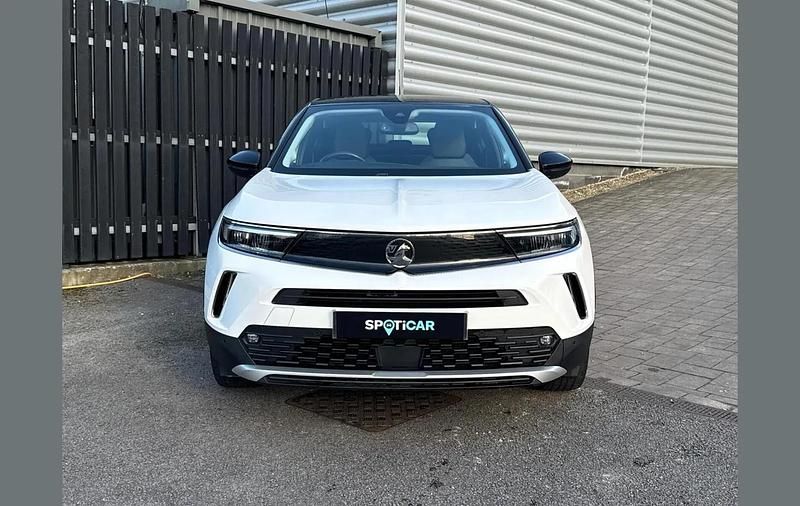 Used Vauxhall Mokka Elite 100 kW (136 HP) 2022 White SUV