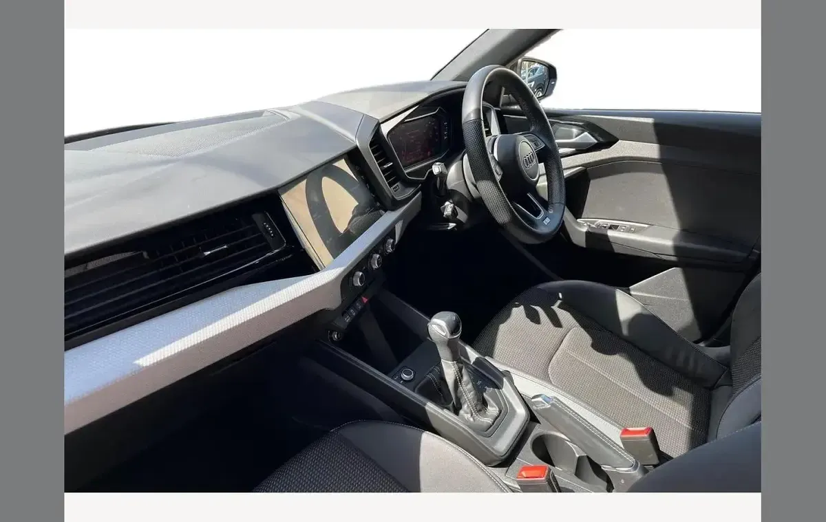 Begagnad Audi A1 S-Line 116 HK (85 kW) 2024 Svart SUV