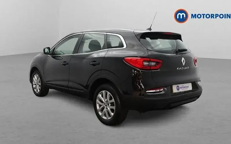 Used Renault Kadjar Play 140 HP (102 kW) 2020 Black SUV