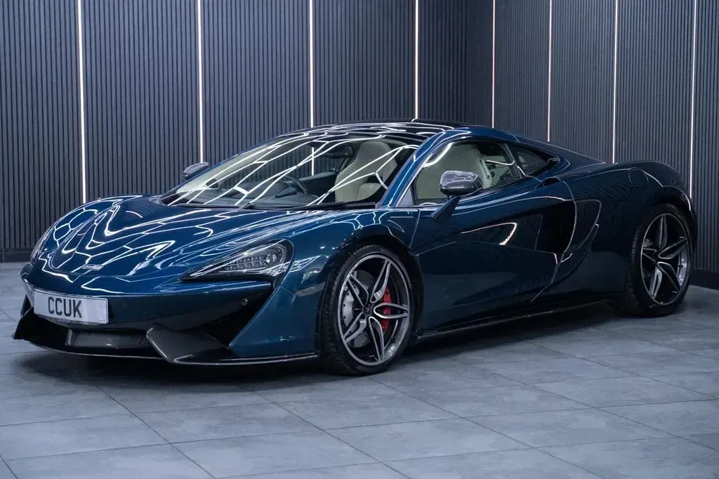 Used McLaren 570GT 570 HP (419 kW) 2017 Blue Coupe