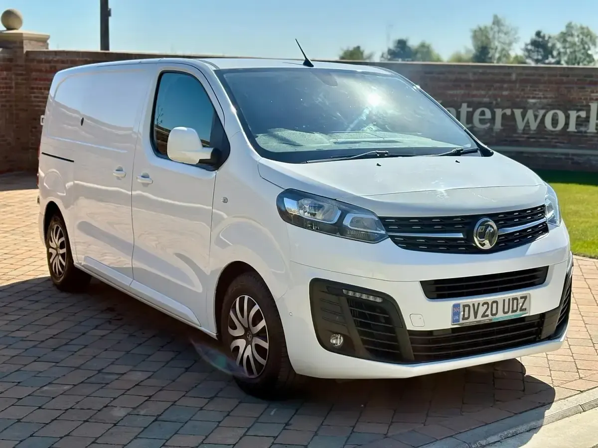 Used Vauxhall Vivaro Sportive 100 HP (73 kW) 2020 White MPV