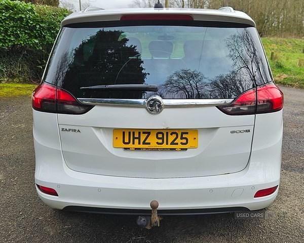 Used Vauxhall Zafira SRi 134 HP (98 kW) 2017 White MPV