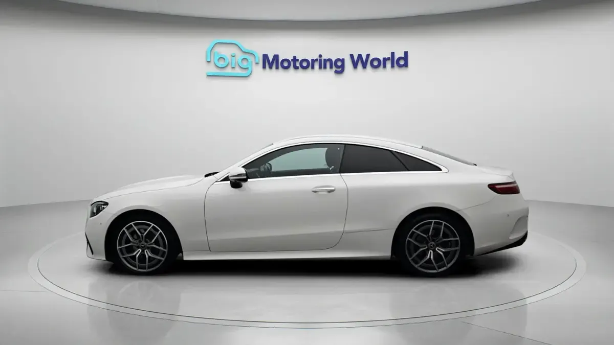 Used Mercedes E220 AMG line 194 HP (142 kW) 2021 White Coupe
