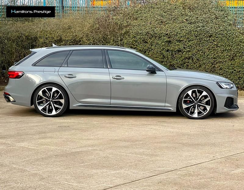 Used Audi RS4 Comfort 450 HP (330 kW) 2018 Grey Estate