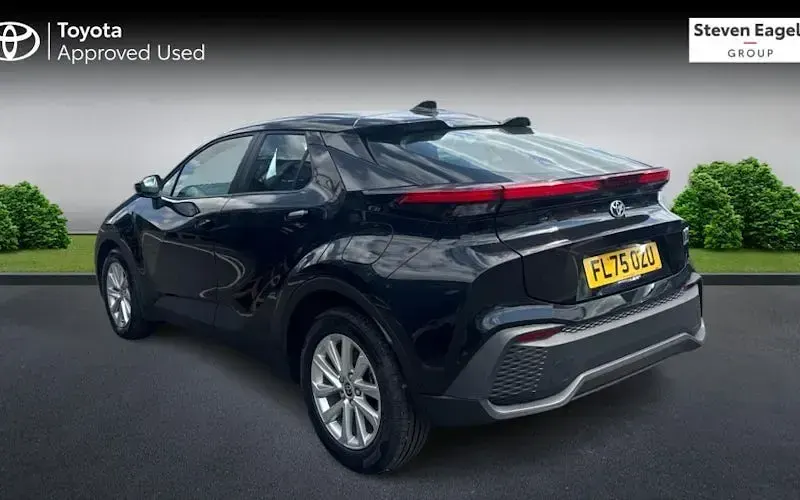 Used Toyota C-HR 140 HP (102 kW) 2025 Black SUV