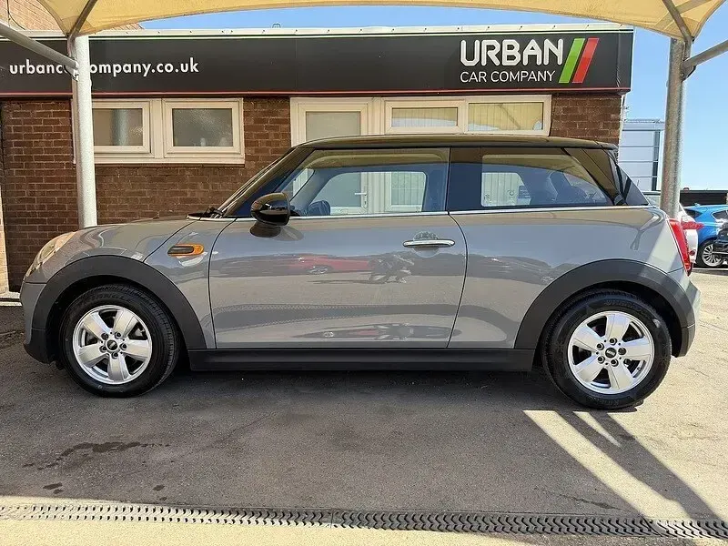 Used Mini Cooper Hatch 135 HP (99 kW) 2017 Grey Hatchback