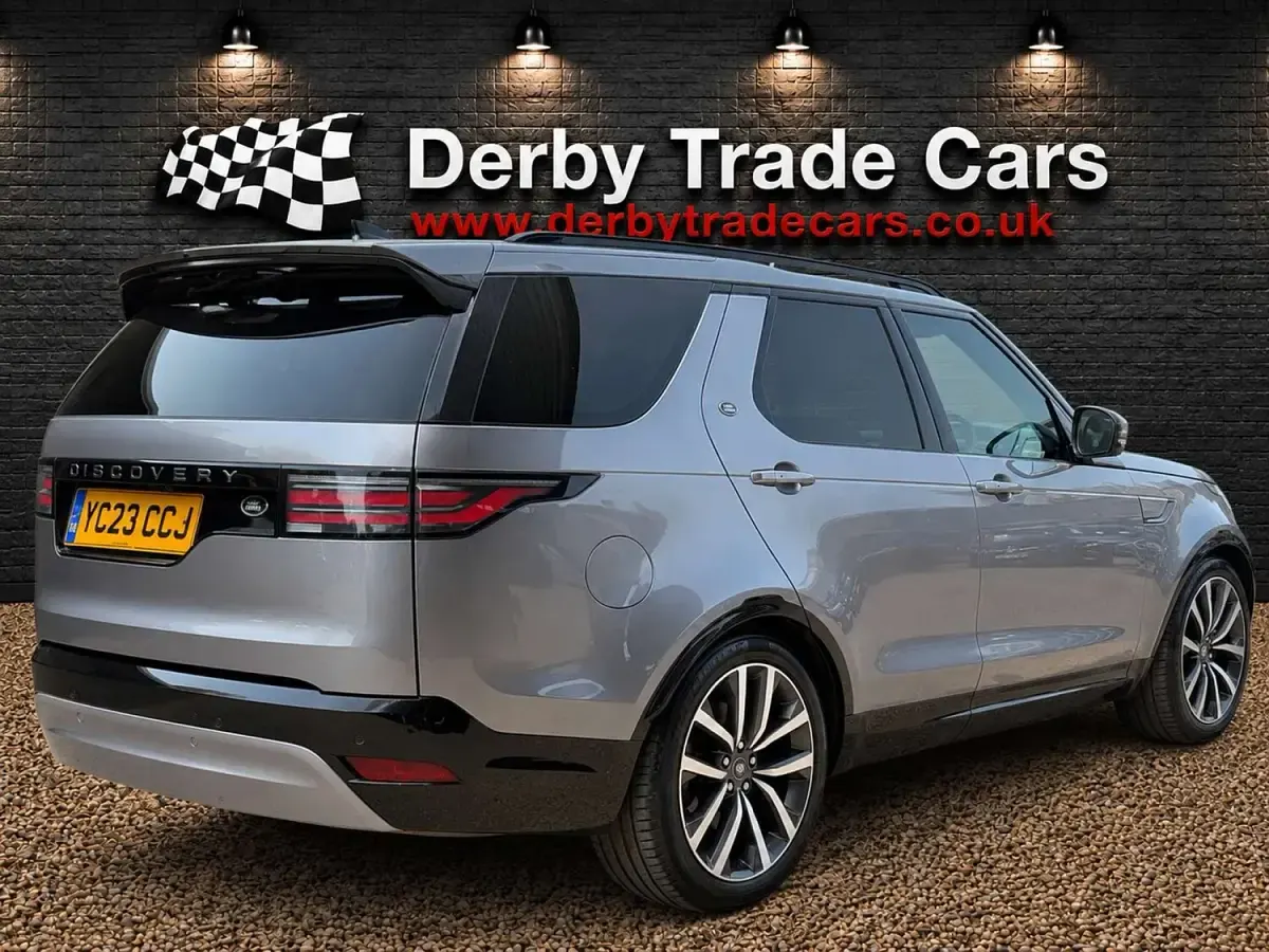 Used Land Rover Discovery SE Dynamic 2023 Grey SUV